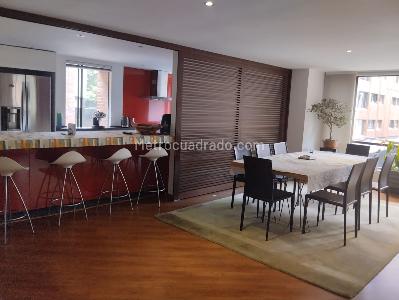 Apartamento de 3 alcobas en venta en Chico Museo, Bogotá, 275 m² · foto 2 de 20