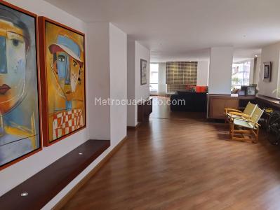 Apartamento de 3 alcobas en venta en Chico Museo, Bogotá, 275 m² · foto 3 de 20