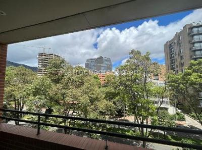 Apartamento de 2 alcobas en venta en Reserva Del Chico, Bogotá, 120 m² · foto 4 de 20