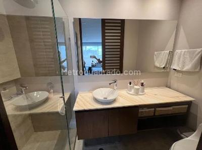 Apartamento de 2 alcobas en venta en Reserva Del Chico, Bogotá, 120 m² · foto 5 de 20
