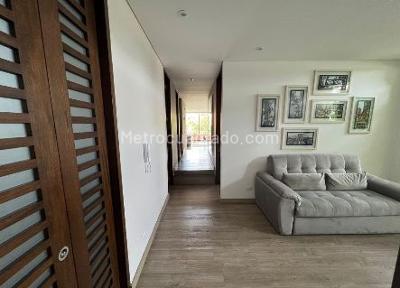 Apartamento de 2 alcobas en venta en Reserva Del Chico, Bogotá, 120 m² · foto 6 de 20