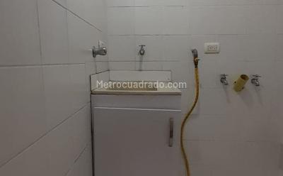 Apartamento en venta en Santa Barbara Central, Bogotá · foto 3 de 8
