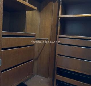 Apartamento de 3 alcobas en venta en Chico Cabrera, Bogotá, 285 m² · foto 11 de 20