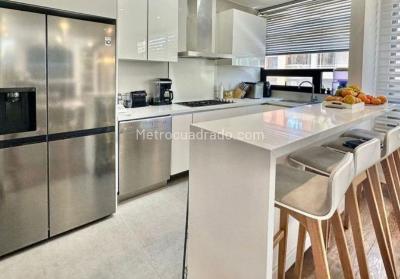 Apartamento de 3 alcobas en venta en Chico Cabrera, Bogotá, 285 m² · foto 16 de 20