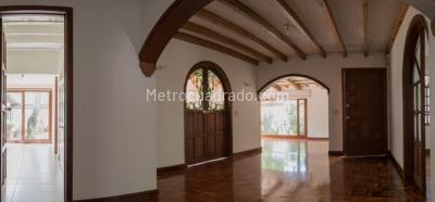 Casa de 3 alcobas en venta en Santabarbara, Bogotá, 594 m² · foto 12 de 19