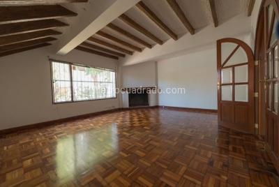 Casa de 3 alcobas en venta en Santabarbara, Bogotá, 594 m² · foto 8 de 19