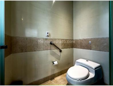 Apartamento de 3 alcobas en arriendo en Chico Reservado, Bogotá, 240 m² · foto 11 de 20