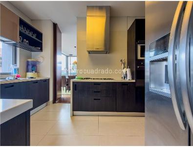 Apartamento de 3 alcobas en arriendo en Chico Reservado, Bogotá, 240 m² · foto 14 de 20