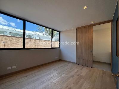 Apartamento de 3 alcobas en venta en Chico Cabrera, Bogotá, 188 m² · foto 3 de 12