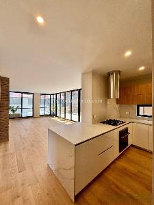 Apartamento de 3 alcobas en venta en Chico Cabrera, Bogotá, 188 m² · foto 7 de 12