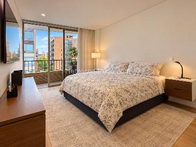 Apartamento de 2 alcobas en venta en Chico Norte, Bogotá, 106 m² · foto 3 de 20