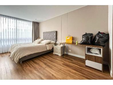 Apartamento de 2 alcobas en venta en Chico Reservado, Bogotá, 121 m² · foto 3 de 7