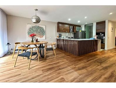 Apartamento de 2 alcobas en venta en Chico Reservado, Bogotá, 121 m² · foto 6 de 7