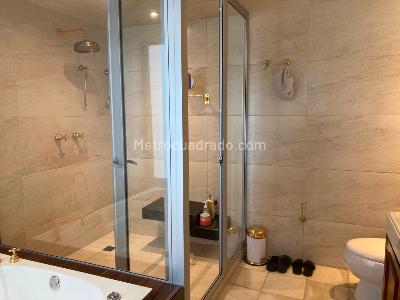 Apartamento de 3 alcobas en venta en Santa Barbara Alta, Bogotá, 275 m² · foto 19 de 20