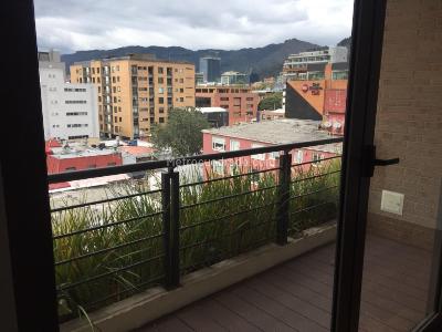 Apartamento de 2 alcobas en venta en Chico Reservado, Bogotá, 124 m² · foto 3 de 19