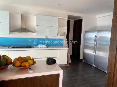 Apartamento de 3 alcobas en venta en Cerros De Los Alpes, Bogotá, 326 m² · foto 15 de 15