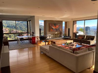 Apartamento de 3 alcobas en venta en Cerros De Los Alpes, Bogotá, 326 m² · foto 2 de 15