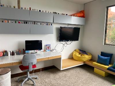 Apartamento de 3 alcobas en venta en Cerros De Los Alpes, Bogotá, 326 m² · foto 12 de 15