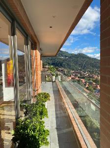 Apartamento de 3 alcobas en venta en Cerros De Los Alpes, Bogotá, 326 m² · foto 13 de 15