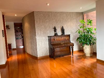Apartamento de 3 alcobas en venta en Bosques De La Reserva, Bogotá, 268 m² · foto 4 de 19