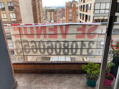 Apartamento de 3 alcobas en venta en Cedritos, Bogotá, 99 m² · foto 2 de 19