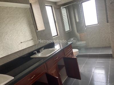 Apartamento de 3 alcobas en venta en Montearroyo Norte, Bogotá, 250 m² · foto 11 de 14