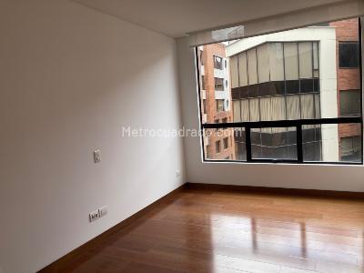 Apartamento de 3 alcobas en venta en La Carolina, Bogotá, 340 m² · foto 13 de 19