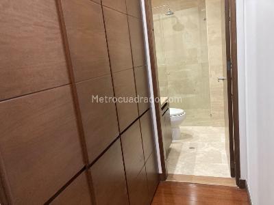 Apartamento de 3 alcobas en venta en La Carolina, Bogotá, 340 m² · foto 14 de 19