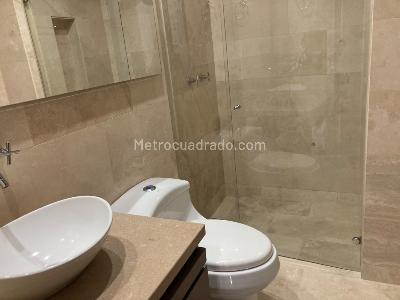 Apartamento de 3 alcobas en venta en La Carolina, Bogotá, 340 m² · foto 15 de 19