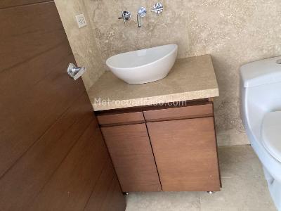 Apartamento de 3 alcobas en venta en La Carolina, Bogotá, 340 m² · foto 8 de 19