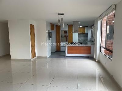 Apartamento de 3 alcobas en venta en Remanso De Santa Cruz, Bogotá, 174 m² · foto 3 de 14