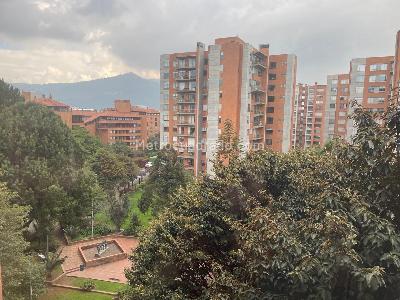 Apartamento de 3 alcobas en venta en Remanso De Santa Cruz, Bogotá, 174 m² · foto 4 de 14