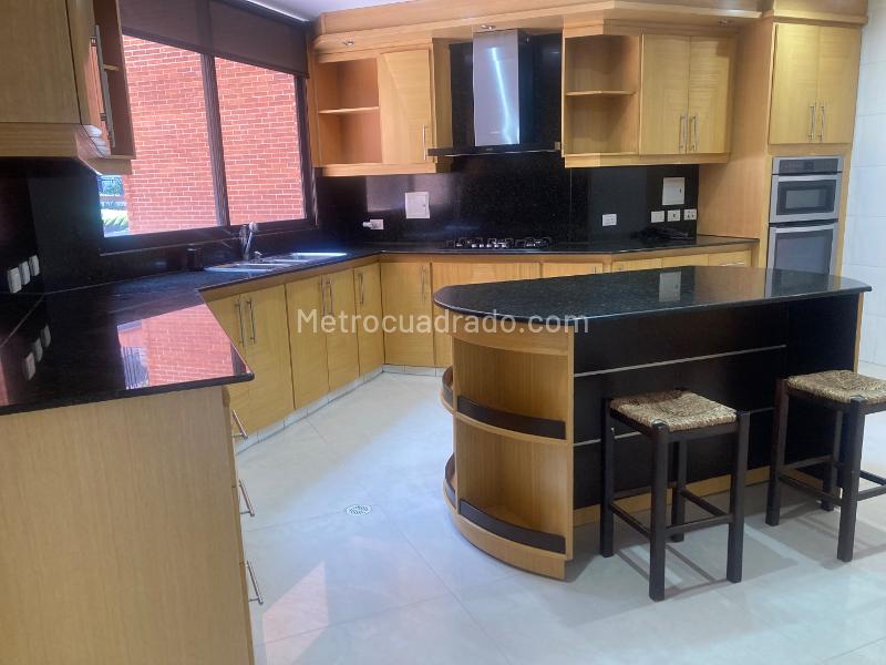 Piso – Bogotá, Canteras, Localidad Usaquén - Más