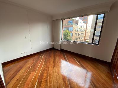 Apartamento de 3 alcobas en venta en San Patricio, Bogotá, 210 m² · foto 15 de 20