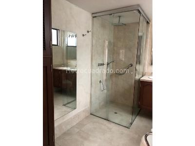 Apartamento de 3 alcobas en venta en Usaquen, Bogotá, 225 m² · foto 4 de 14