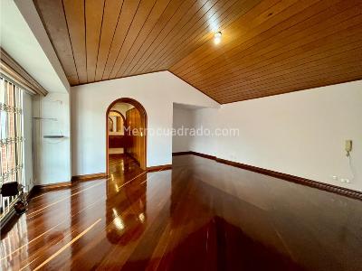 Apartamento de 3 alcobas en venta en Chico Navarra, Bogotá, 312 m² · foto 1 de 20