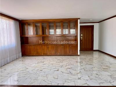 Apartamento de 3 alcobas en venta en Chico Navarra, Bogotá, 312 m² · foto 4 de 20