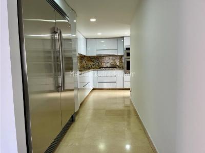 Apartamento de 3 alcobas en venta en Chico Navarra, Bogotá, 312 m² · foto 8 de 20