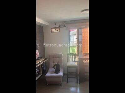 Apartamento de 3 alcobas en venta en Hogares Soacha, Soacha, 50 m² · foto 2 de 13