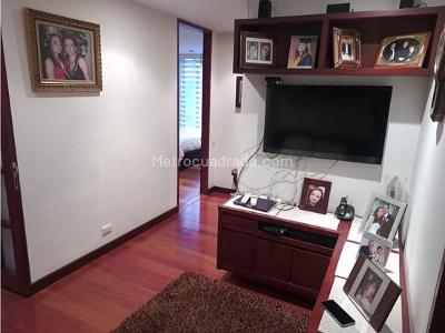 Apartamento de 4 alcobas en venta en Santa Barbara, Bogotá, 224 m² · foto 11 de 11