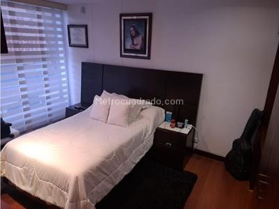 Apartamento de 4 alcobas en venta en Santa Barbara, Bogotá, 224 m² · foto 7 de 11