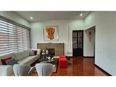 Apartamento de 3 alcobas en venta en Mazuren, Bogotá, 178 m² · foto 3 de 7