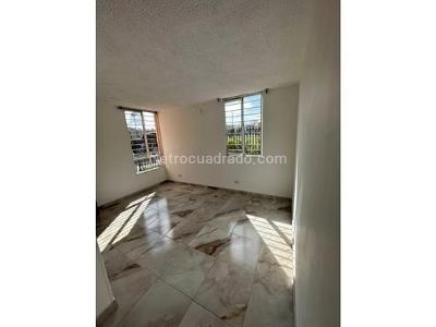 Apartamento de 3 alcobas en venta en Soacha, Soacha, 46 m² · foto 3 de 15