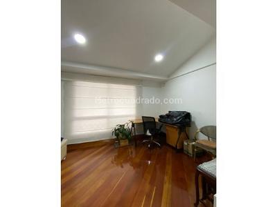Casa de 4 alcobas en venta en Colina Campestre, Bogotá, 264 m² · foto 13 de 18