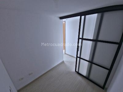 Apartamento en venta en Castilla, Bogotá · foto 7 de 18