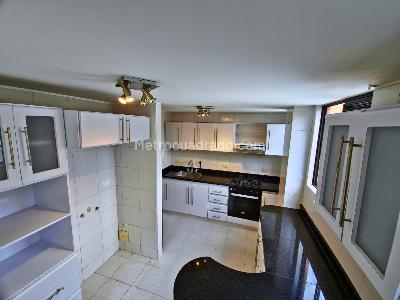 Apartamento de 3 alcobas en venta en El Contador, Bogotá, 100 m² · foto 3 de 14