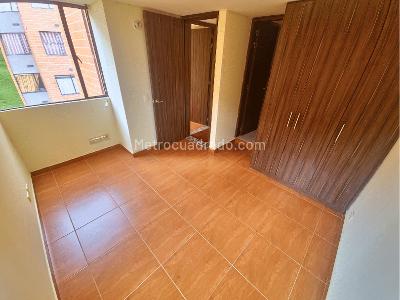 Apartamento de 3 alcobas en arriendo en Usme Pueblo, Bogotá, 42 m² · foto 10 de 13