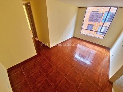 Apartamento de 3 alcobas en arriendo en Usme Pueblo, Bogotá, 42 m² · foto 2 de 13