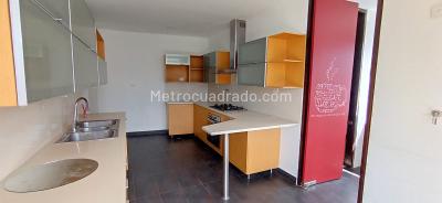Apartamento de 4 alcobas en venta en El Poblado, Medellín, 386 m² · foto 16 de 18