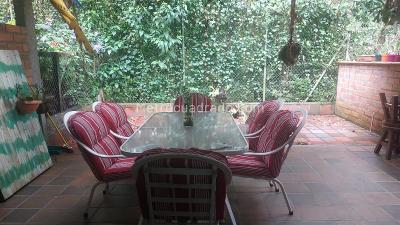 Casa de 3 alcobas en venta en Loma De Las Brujas, Envigado, 230 m² · foto 2 de 19